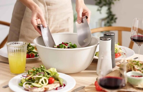 Joseph Joseph Sada salátové mísy a mlýnků na pepř a sůl Serve It In Style