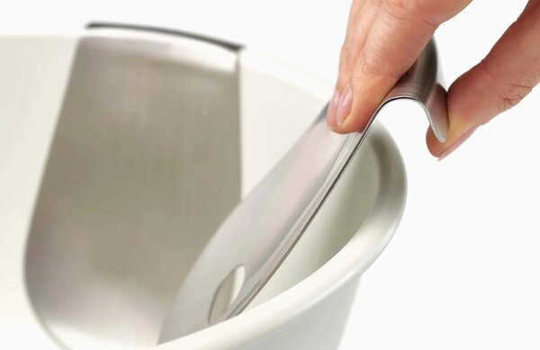 Joseph Joseph Sada salátové mísy a mlýnků na pepř a sůl Serve It In Style