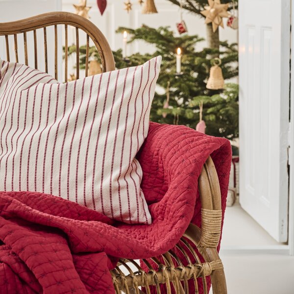 Povlak na polštář Holly Red Woven Stripes 50 × 50 cm