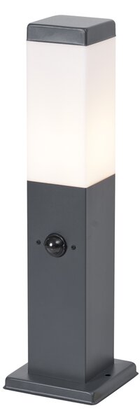 Venkovní lampa tmavě šedá s opálovým sklem 45 cm IP44 se zásuvkou a senzorem pohybu - Malios