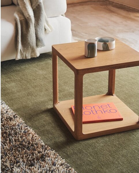 Odkládací stolek v dekoru dubu 50x50 cm Maymai – Kave Home