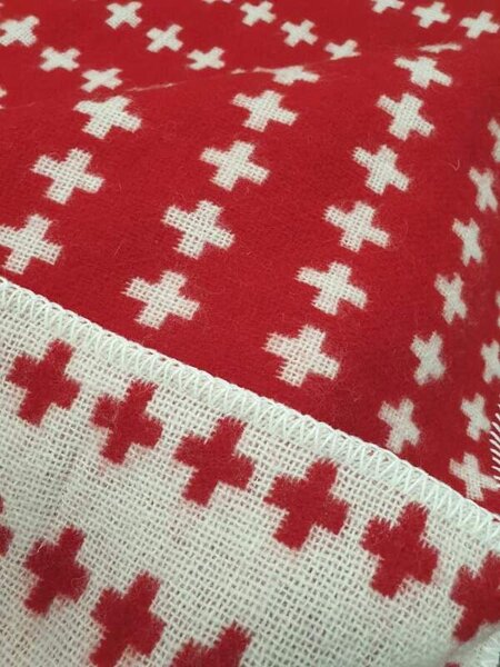 Vlněná deka Cross Red (bez třásní) 200 x 140 cm Tweedmill