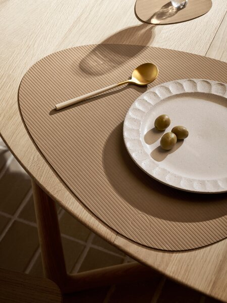 LIND DNA Prostírání Curve Dinner - Corduroy Nougat LND224