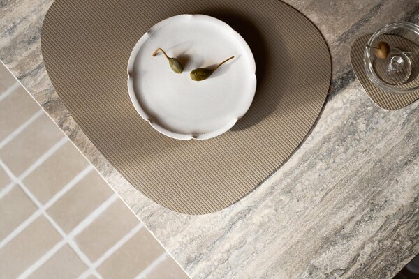 LIND DNA Podložka Curve Glass - Corduroy Clay Brown LND221