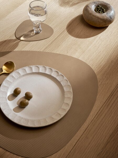 LIND DNA Prostírání Curve Dinner - Corduroy Nougat LND224