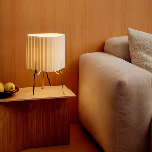 HAY Stolní lampa Canelé, bílá, výška 37 cm, E14, textil, Bílá / opál, Obývací pokoj / jídelna, Textil / tkanina / hedvábí, Design