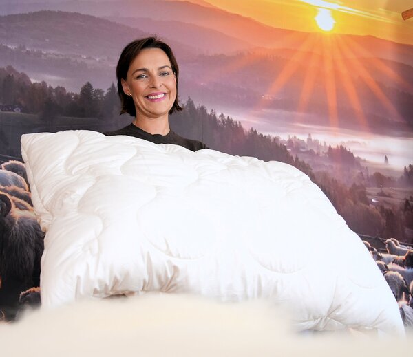 Velký vlněný polštář Besky Premium Varianta: velký vlněný polštář 90×70 cm