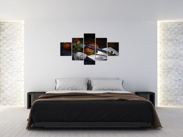 Obraz - Růže a housle (125x70 cm)