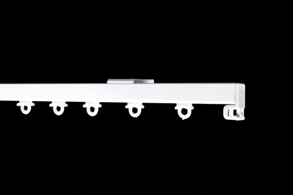Kolejnice Madrid Bílá, Délka 250 cm, Barva bílá, Uchycení látky nacvakávací jezdec s háčkem, montáž strop, Otvor na jezdce vlevo