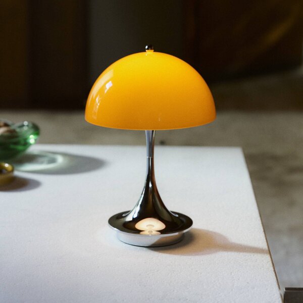 Louis Poulsen Panthella 160 Portable Original, opálově oranžová, stmívatelný, Žlutá / oranžová, Obývací pokoj / jídelna, Plast, Design