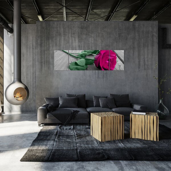 Obraz - Růžová růže se zeleným stonkem (170x50 cm)