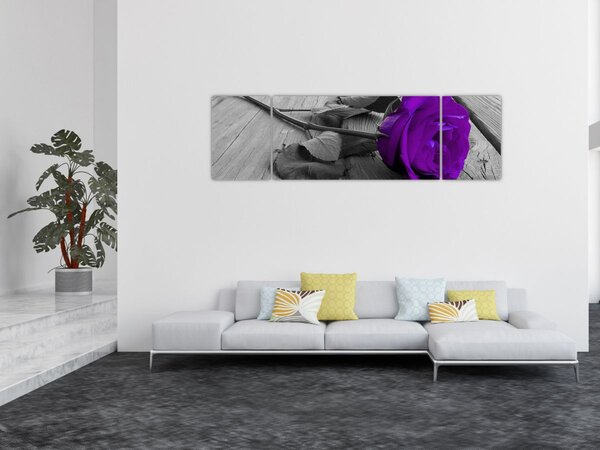 Obraz - Fialová růže se zeleným stonkem (170x50 cm)