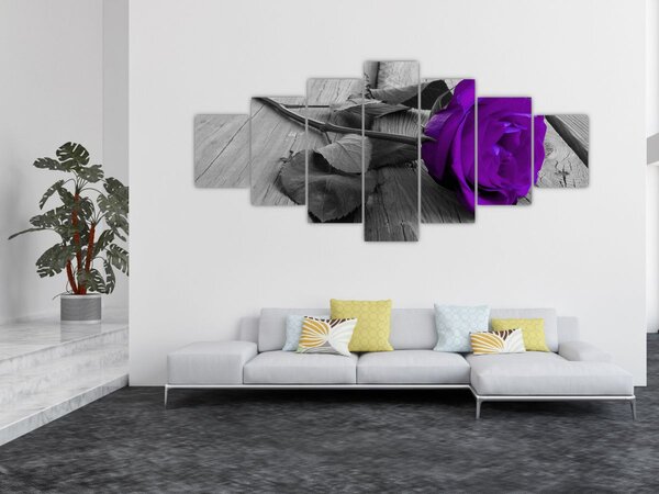 Obraz - Fialová růže se zeleným stonkem (210x100 cm)