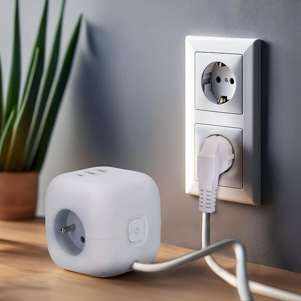 SOLIGHT Prodlužovací přívod - kostka 3z + USB A+C , kabel 2m, 3 x 1mm2, bílý, vypínač