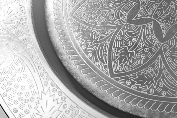 Odkládací stolek MARRAKESH 40 CM stříbrný odnímatelný podnos skladem