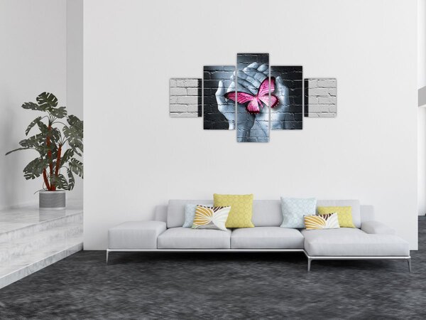 Obraz - Růžový motýl ve zdi (125x70 cm)
