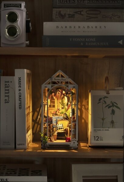 RoboTime - LED Zarážka na knihy Garden house 3D puzzle 2xAAA