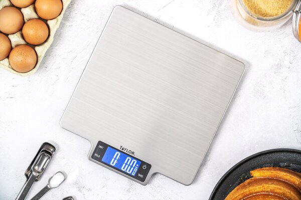 Taylor Pro digitální kuchyňská váha do 10 kg s velkou vážicí plochou – přesná váha na vaření a pečení, funkce TARE a HOLD