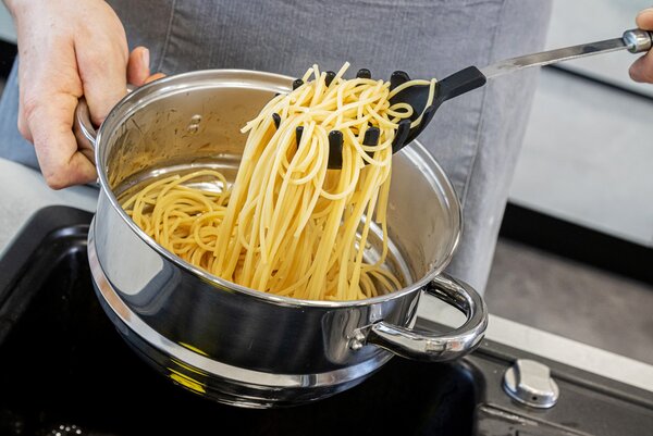 KitchenCraft univerzální napařovací nástavec 20 cm – nerezový, pro hrnce 16–20 cm, skleněná poklice