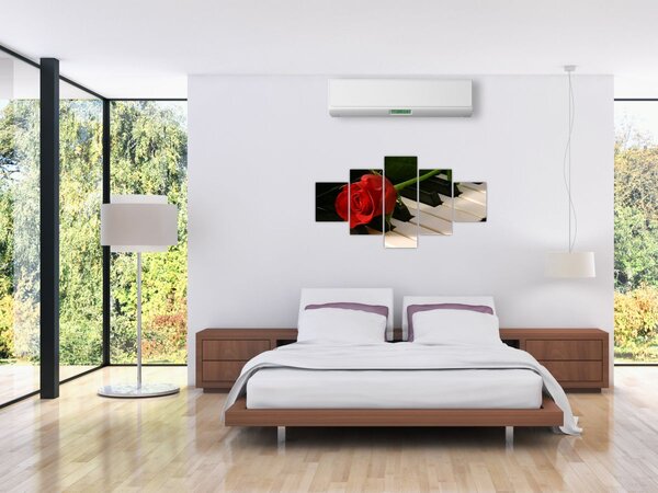 Obraz - Klavír a růže (125x70 cm)