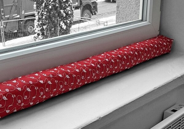 Protiprůvaňák - 80 cm - červená s lodičkami