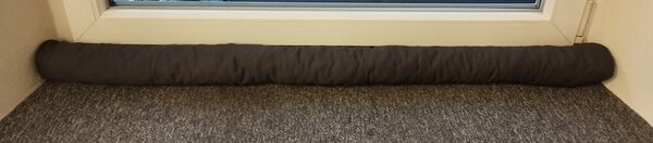 Protiprůvaňák - tmavě šedý 70 cm