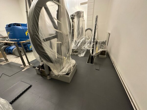 PVC dlažba Mosolut Machine Industrial, 7mm, hladká, grafit