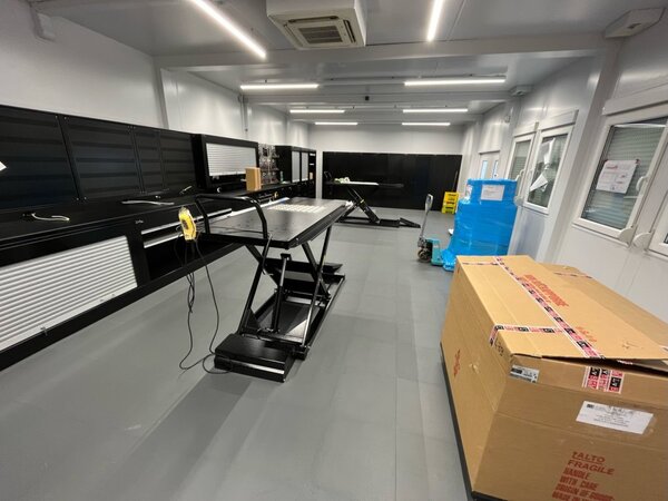 PVC dlažba Mosolut Machine Commercial HL Invisible, šedá