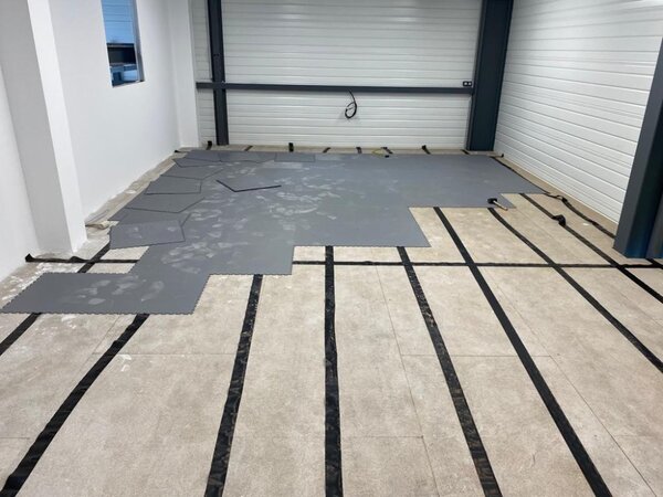 PVC dlažba Mosolut Machine Industrial ESD Šedá