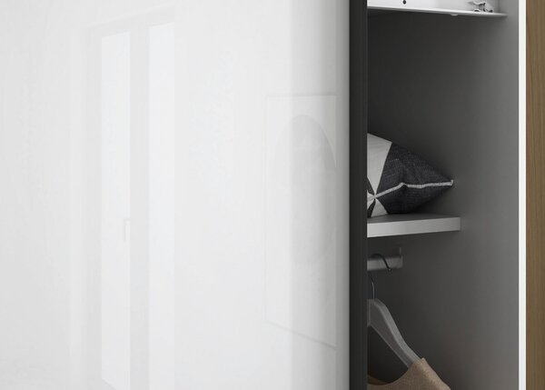 SKŘÍŇ S POSOUVACÍMI DVEŘMI, bílá, vysoce lesklá bílá, 170,3/209,7/61,2 cm home24 - Šatní skříně