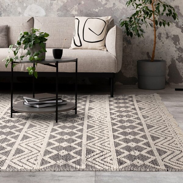 Tribeca Design Kusový koberec Whiskers Black Rozměry: 120x170 cm