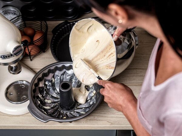 KitchenAid pečící forma na bábovku 24 cm