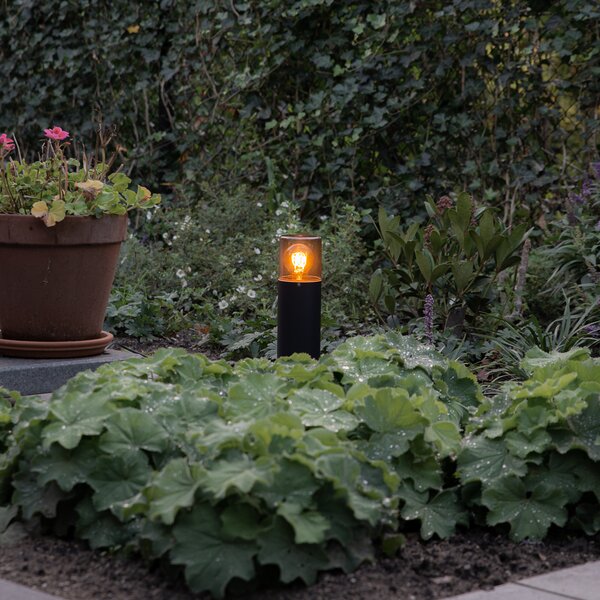 Stojací venkovní lampa černá s kouřovým stínítkem 30 cm IP44 - Odense
