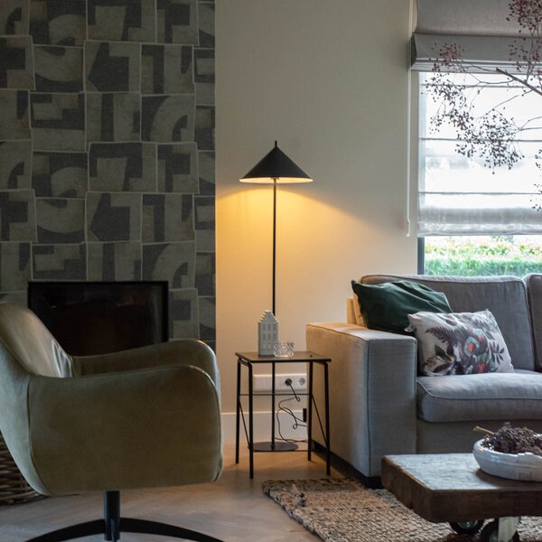 Designová stojací lampa černá - Triangolo