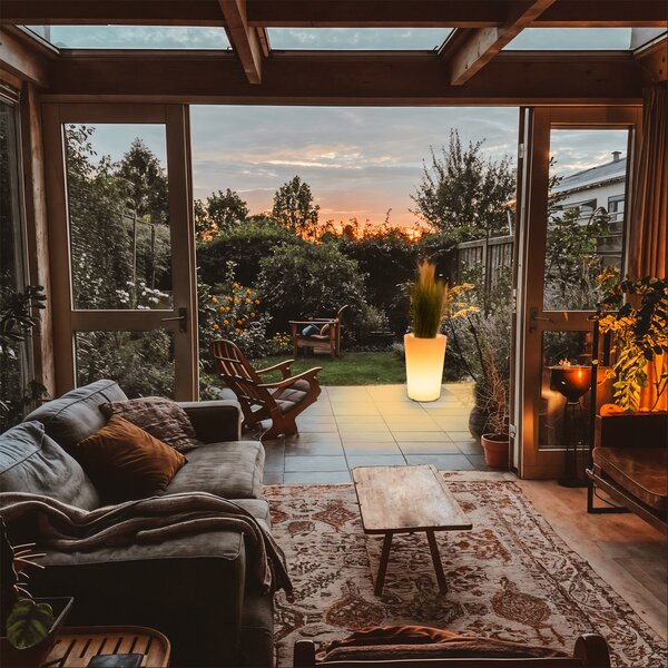 Venkovní stojací lampa bílá 60 cm květináč IP44 - Verano
