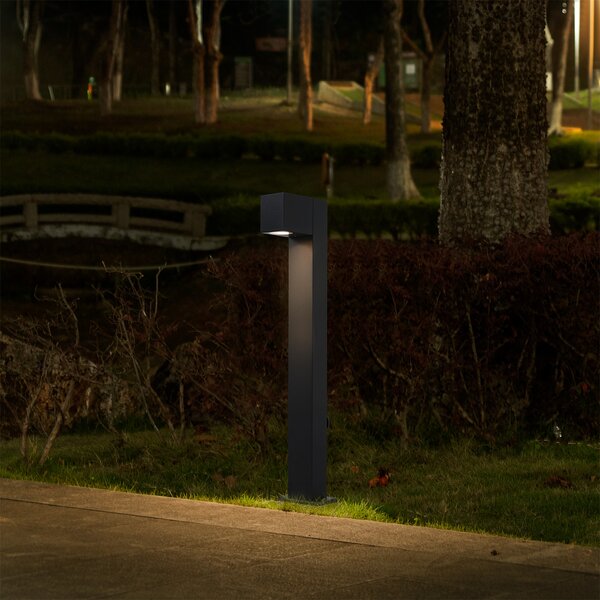 Venkovní lampa černá s hrotem do země a kabelovou průchodkou 65 cm včetně zásuvky IP44 - Baleno