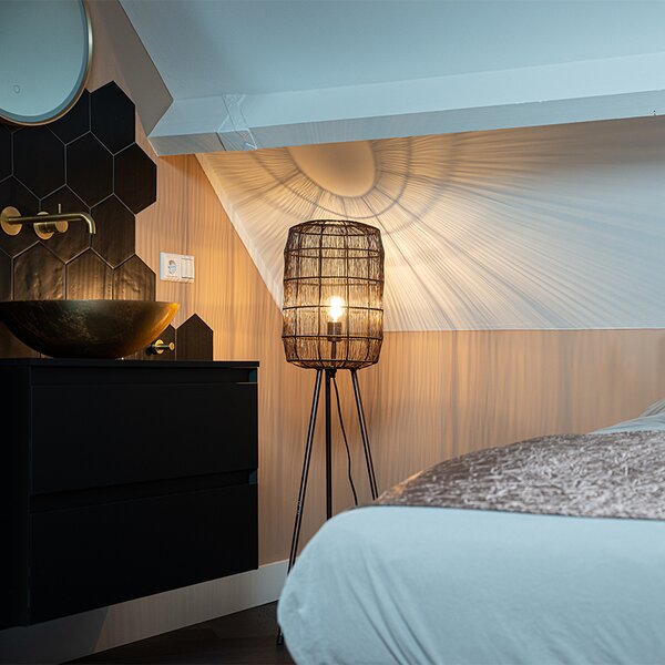 Moderní stojací lampa trojnožka měděná - Redo