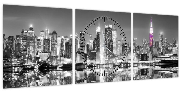 Obraz - New York a fialový mrakodrap (s hodinami) (90x30 cm)