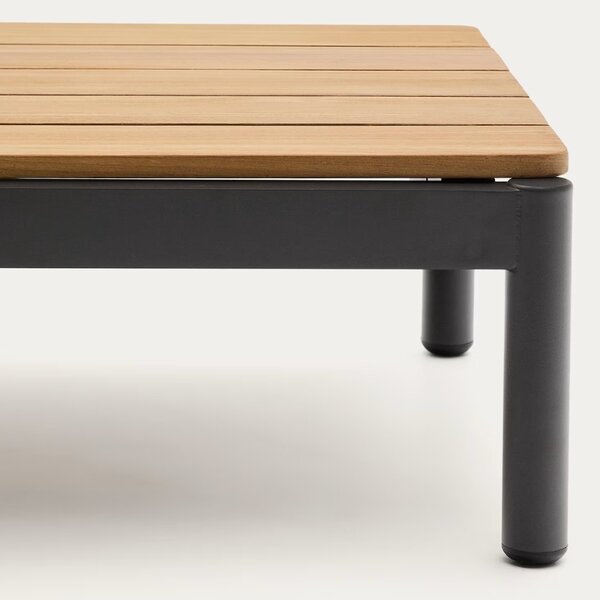 Dřevěný zahradní konferenční stolek Kave Home Sorells 91 x 52,4 cm s šedou podnoží