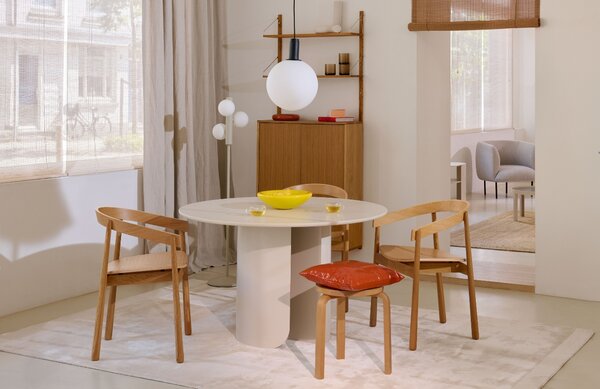 -25 % Dny MOMENTI– FEST Amsterdam Pískově hnědý jídelní stůl Plateau 120 cm