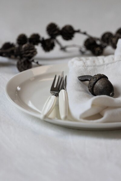 Sögne Home Dekorativní dřevěný žalud Acorn Dark Brown - 6 cm SGH125