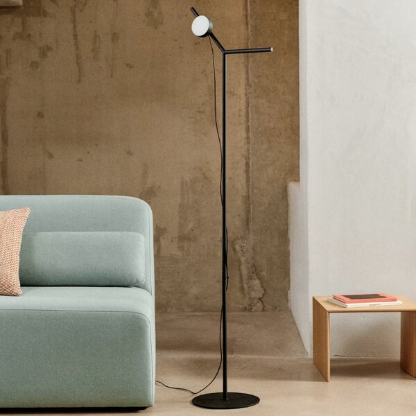 Černá kovová stojací lampa Kave Home Orey 160 cm