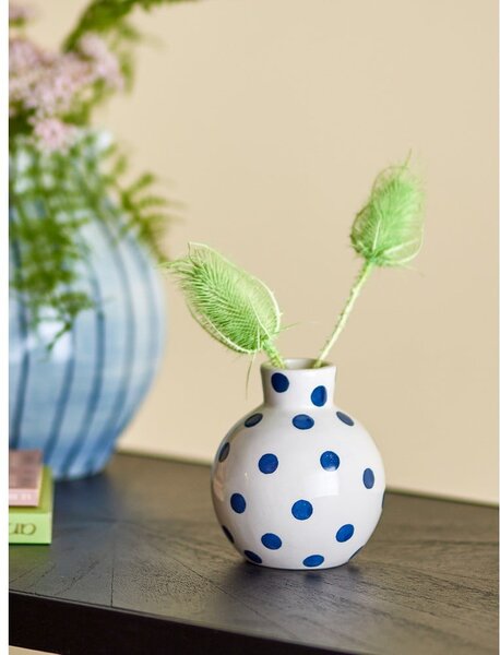 Bílá keramická ručně malovaná váza (výška 11 cm) Fian – Bloomingville