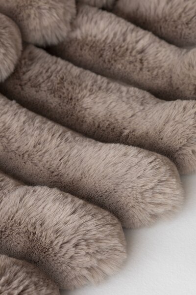 Deka Fluffy hnědá Jednobarevná deka 130/180