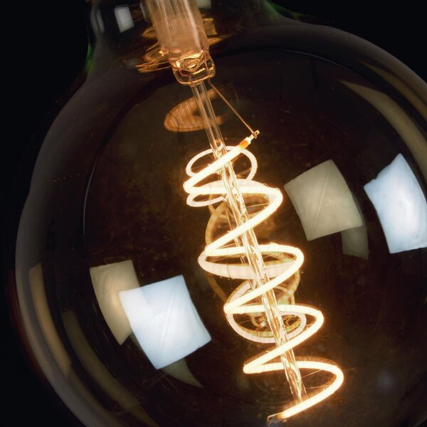 Dekorativní LED žárovka Kave Home E27 4W
