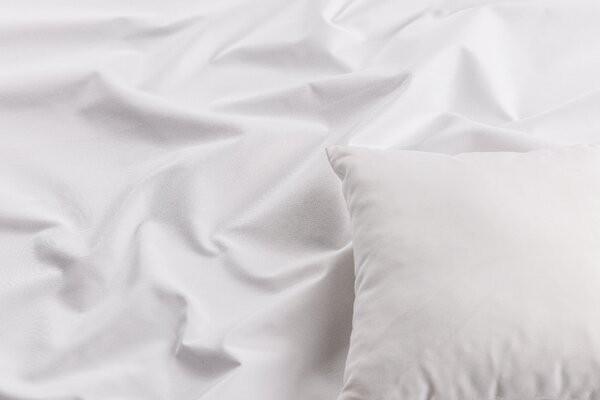 Royal Comfort Povlečení PRESTIGE WHITE Rozměry: Povlak na polštář 50 x 70 cm, Typ zapínání: Zip