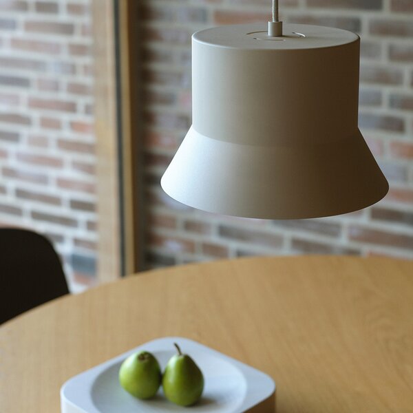 Normann Copenhagen designová závěsná svítidla Hat Lamp Large
