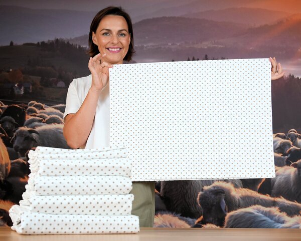 Bavlněné povlečení s puntíky na produkty Besky Grunt (všechny velikosti) Varianta: na polštářek o rozměru 30×23 cm (bez zipu, zasouvací)