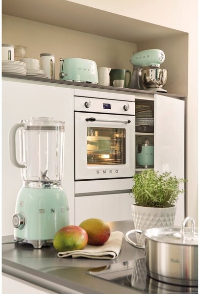 Světle zelený topinkovač Retro Style – SMEG