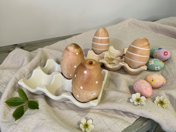 Kraslice přírodní dřevo 5×5×7 cm – puntík, proužek Druh: puntík